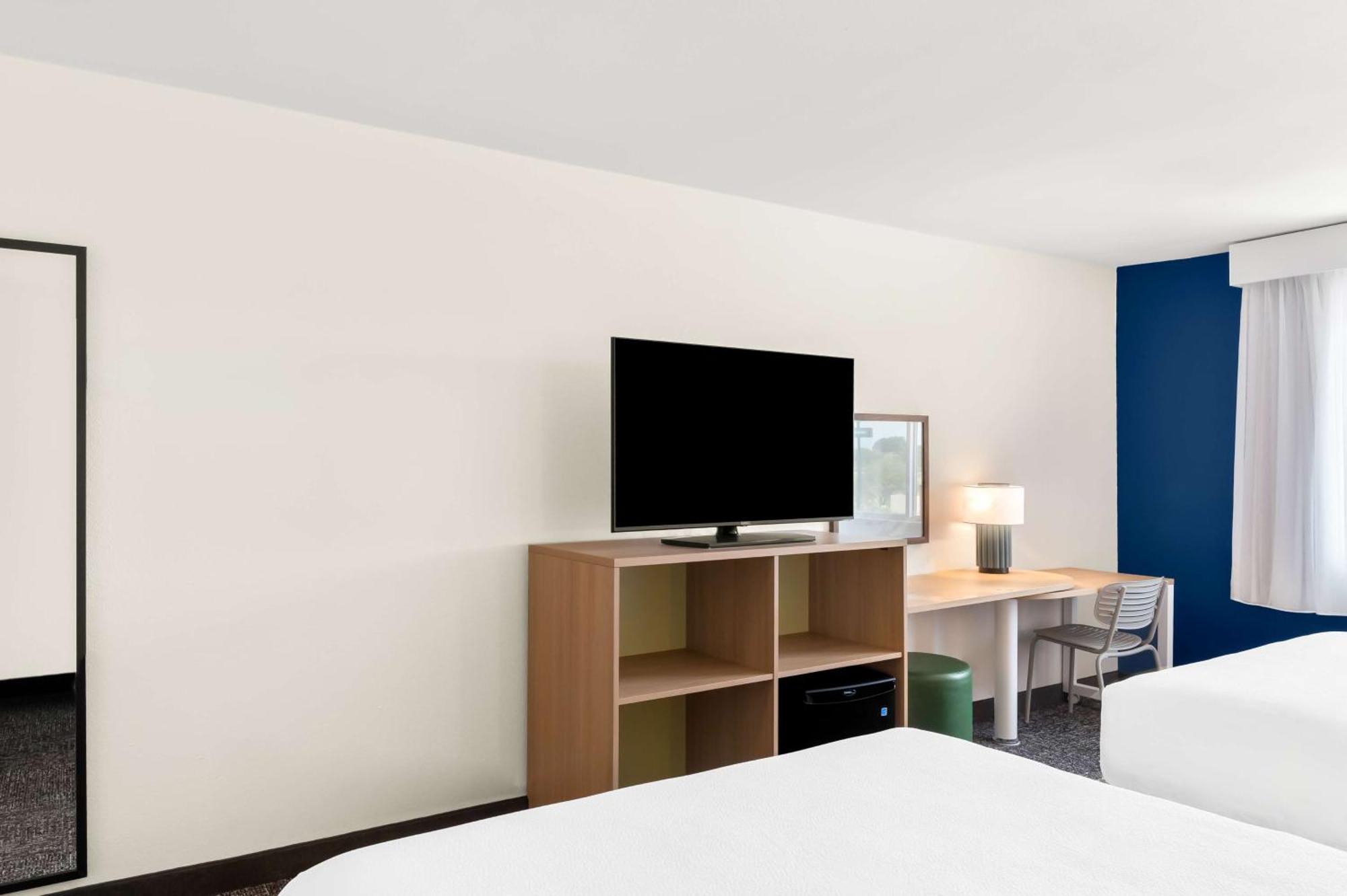 Spark By Hilton Springfield Southwest Екстер'єр фото