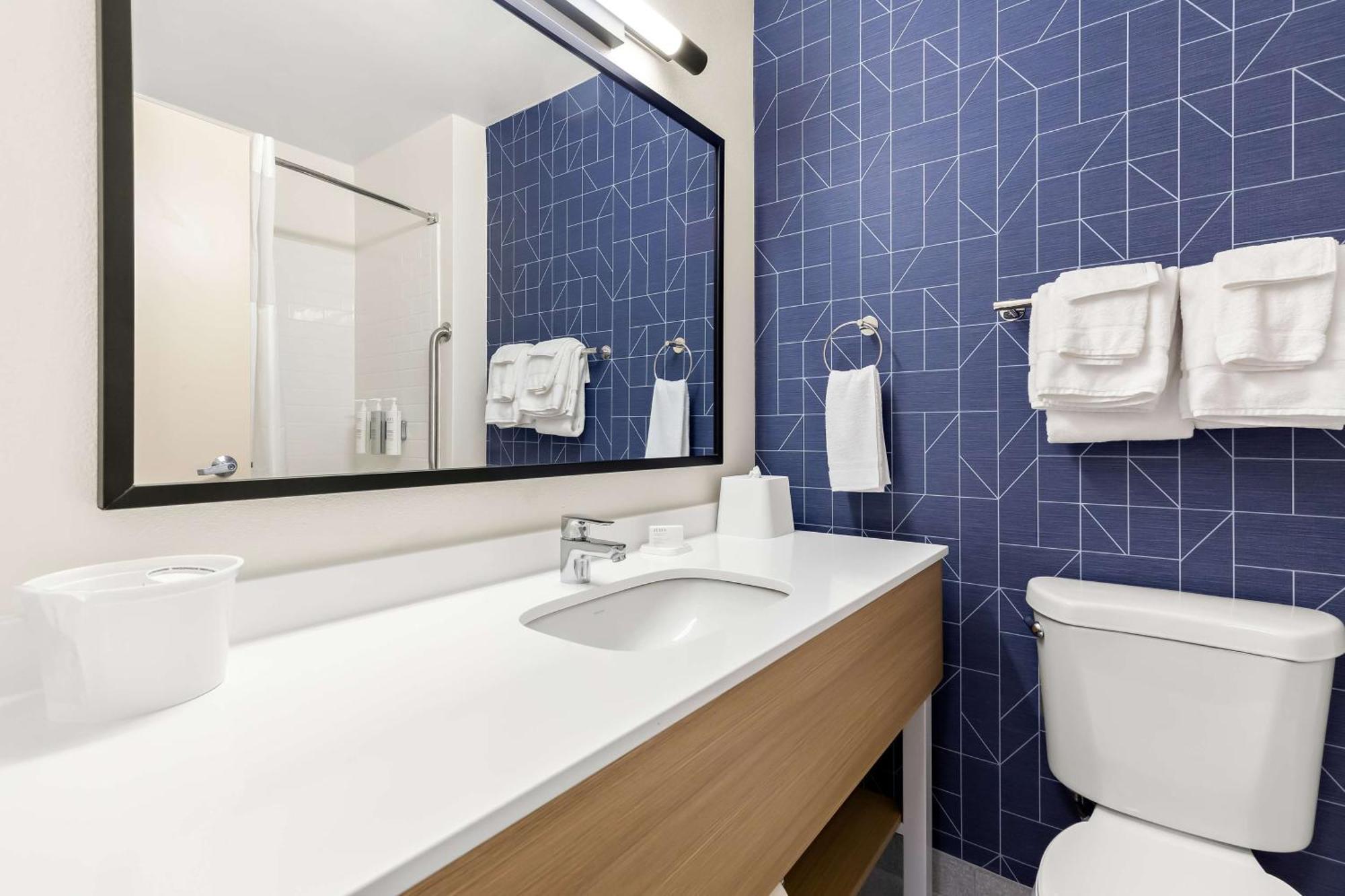 Spark By Hilton Springfield Southwest Екстер'єр фото