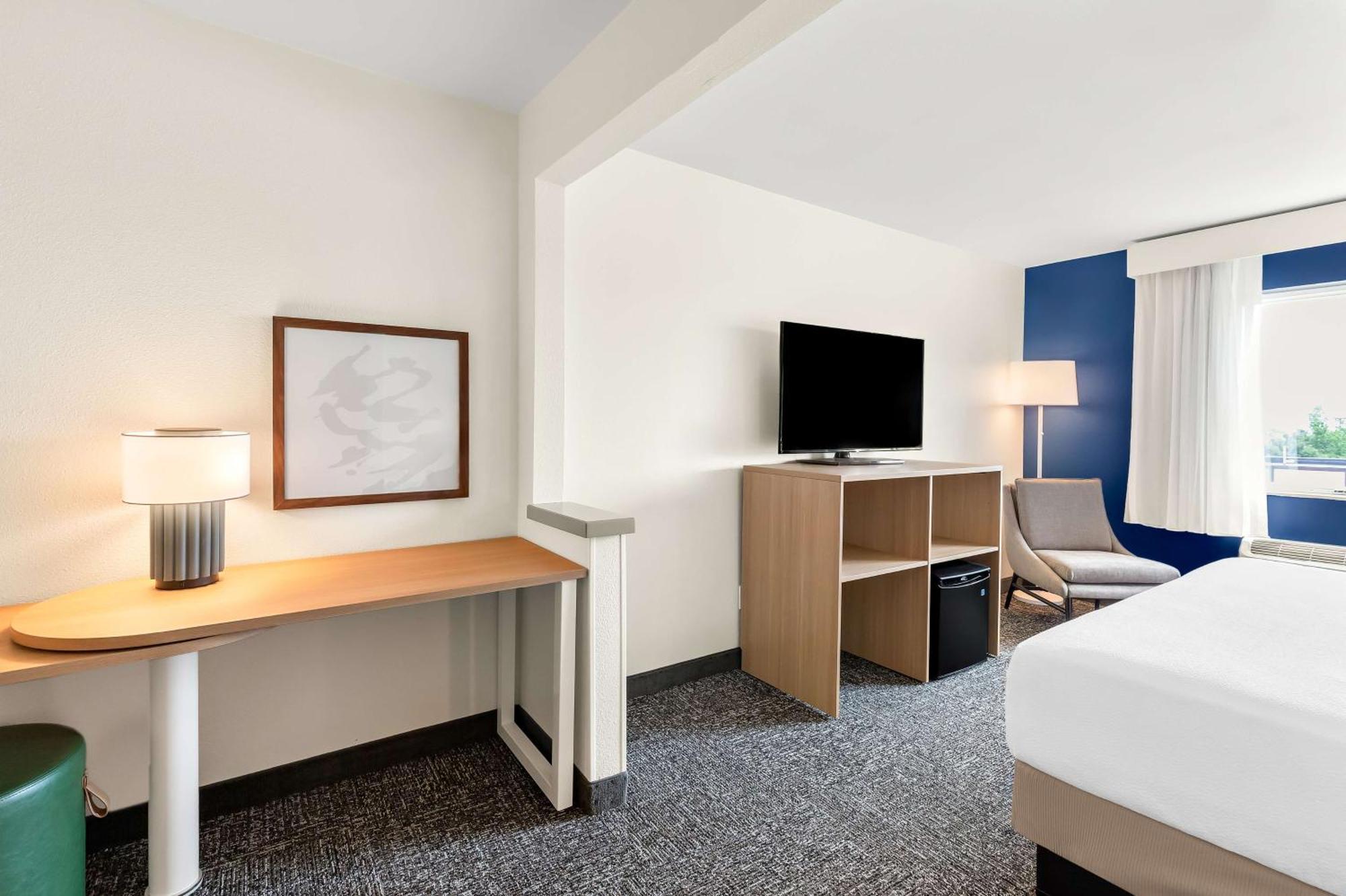 Spark By Hilton Springfield Southwest Екстер'єр фото