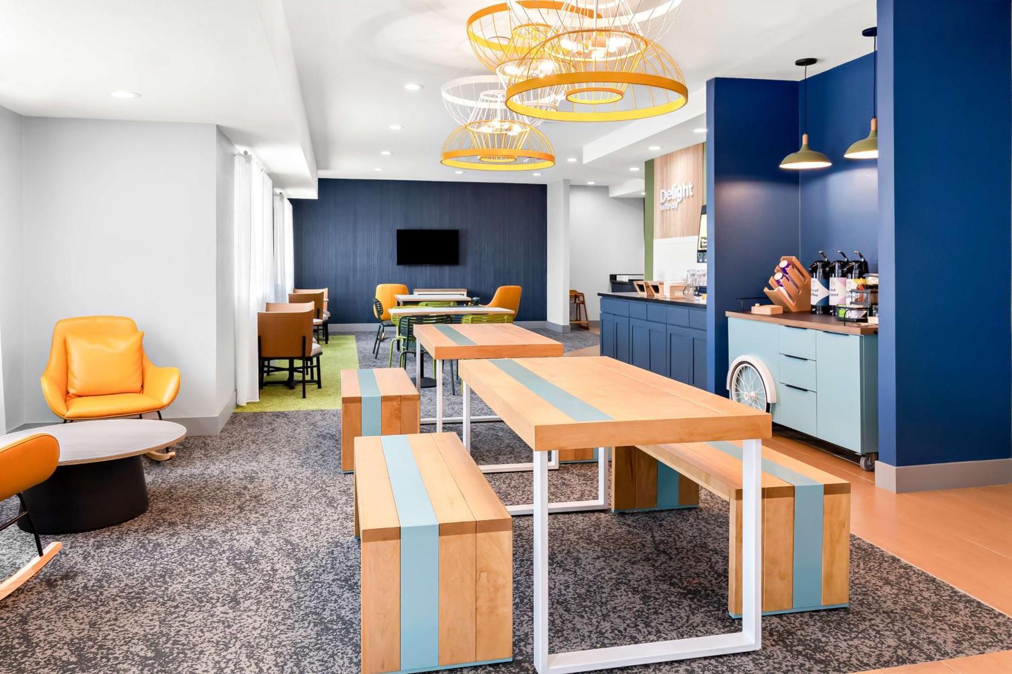 Spark By Hilton Springfield Southwest Екстер'єр фото
