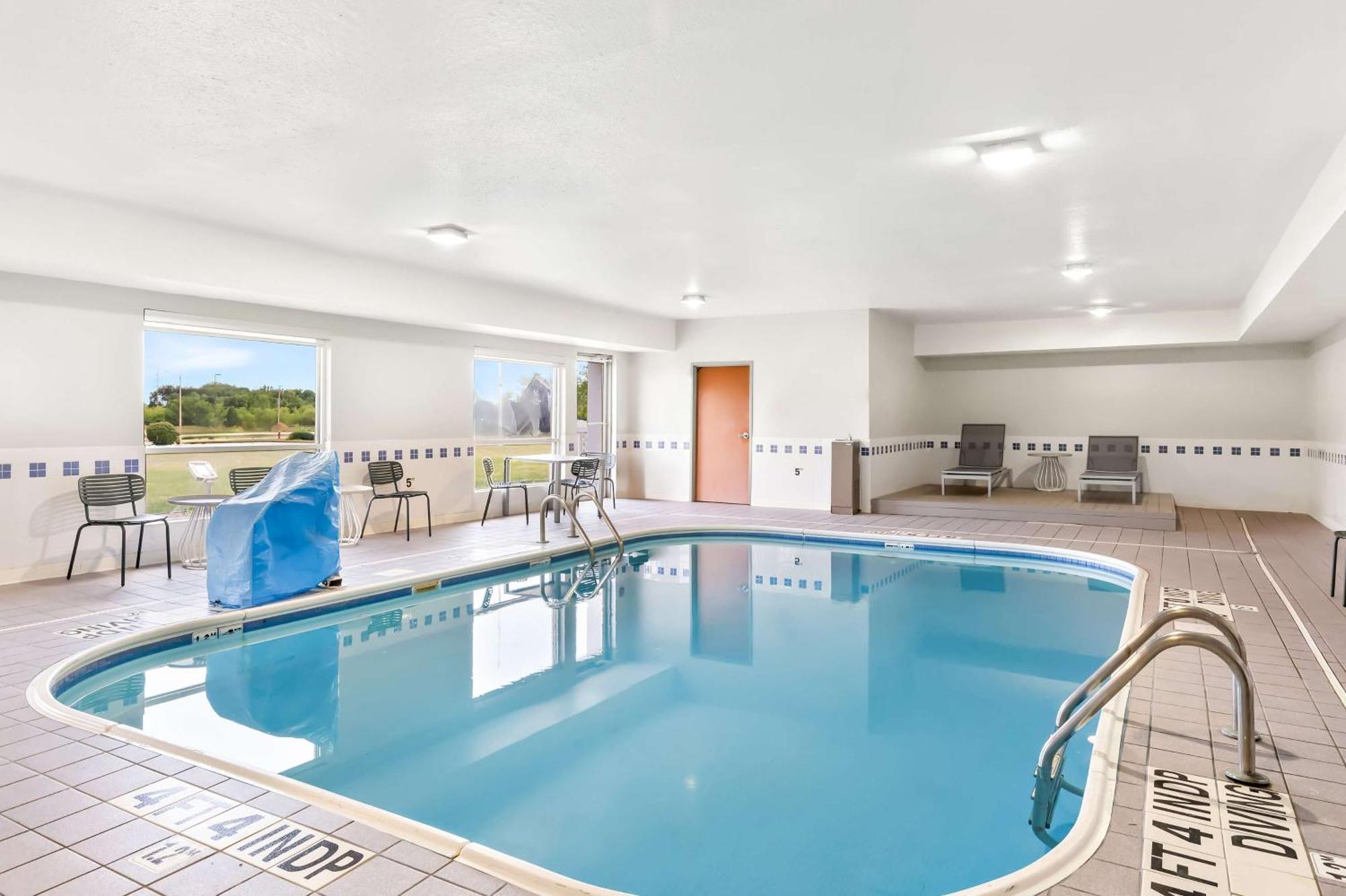 Spark By Hilton Springfield Southwest Екстер'єр фото