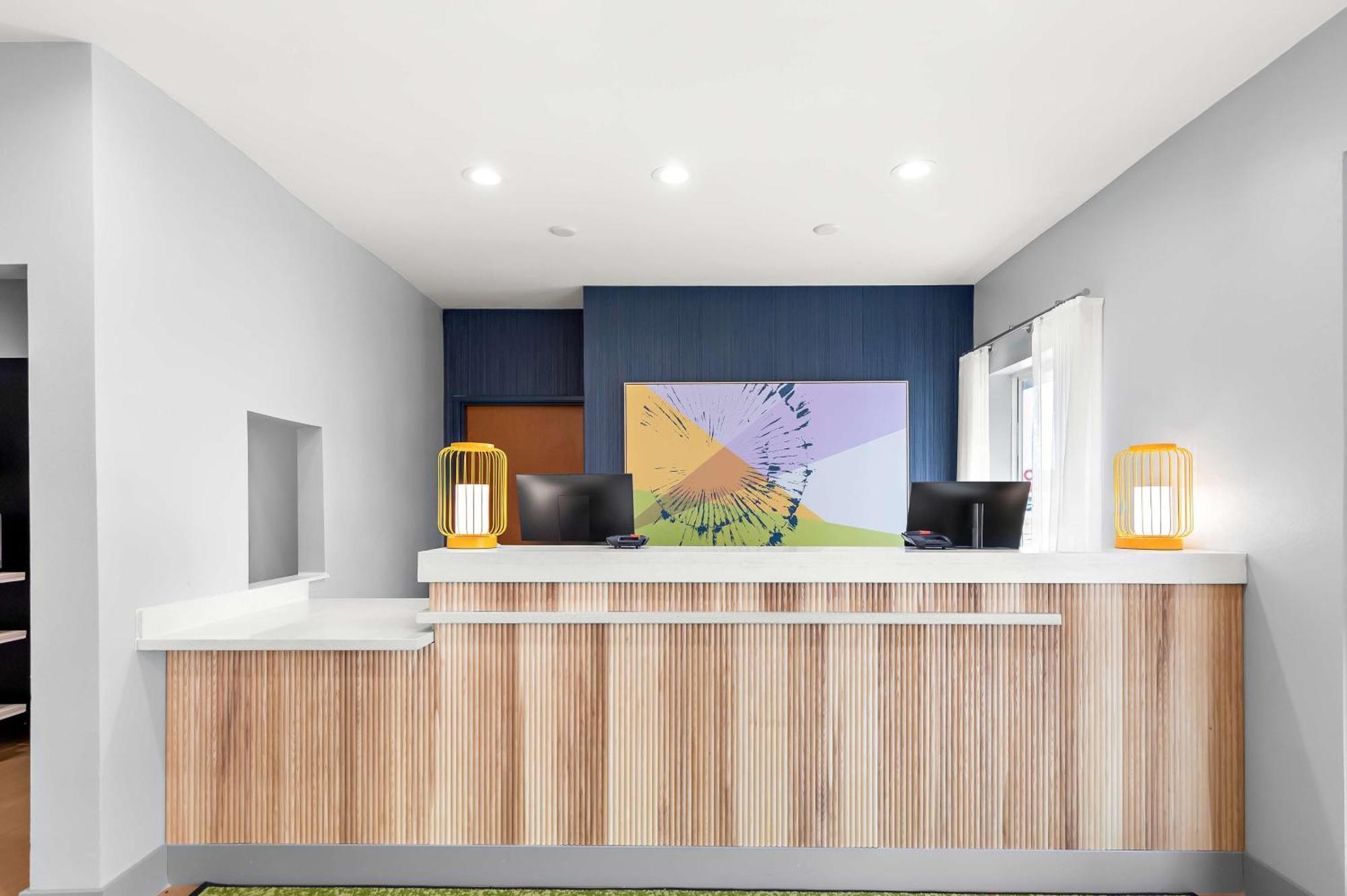 Spark By Hilton Springfield Southwest Екстер'єр фото