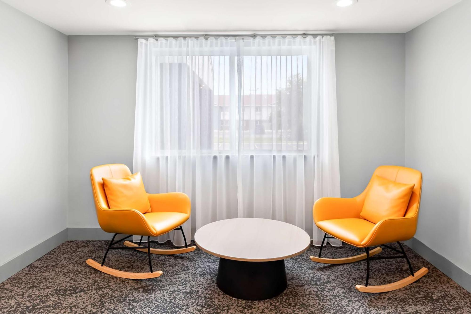Spark By Hilton Springfield Southwest Екстер'єр фото