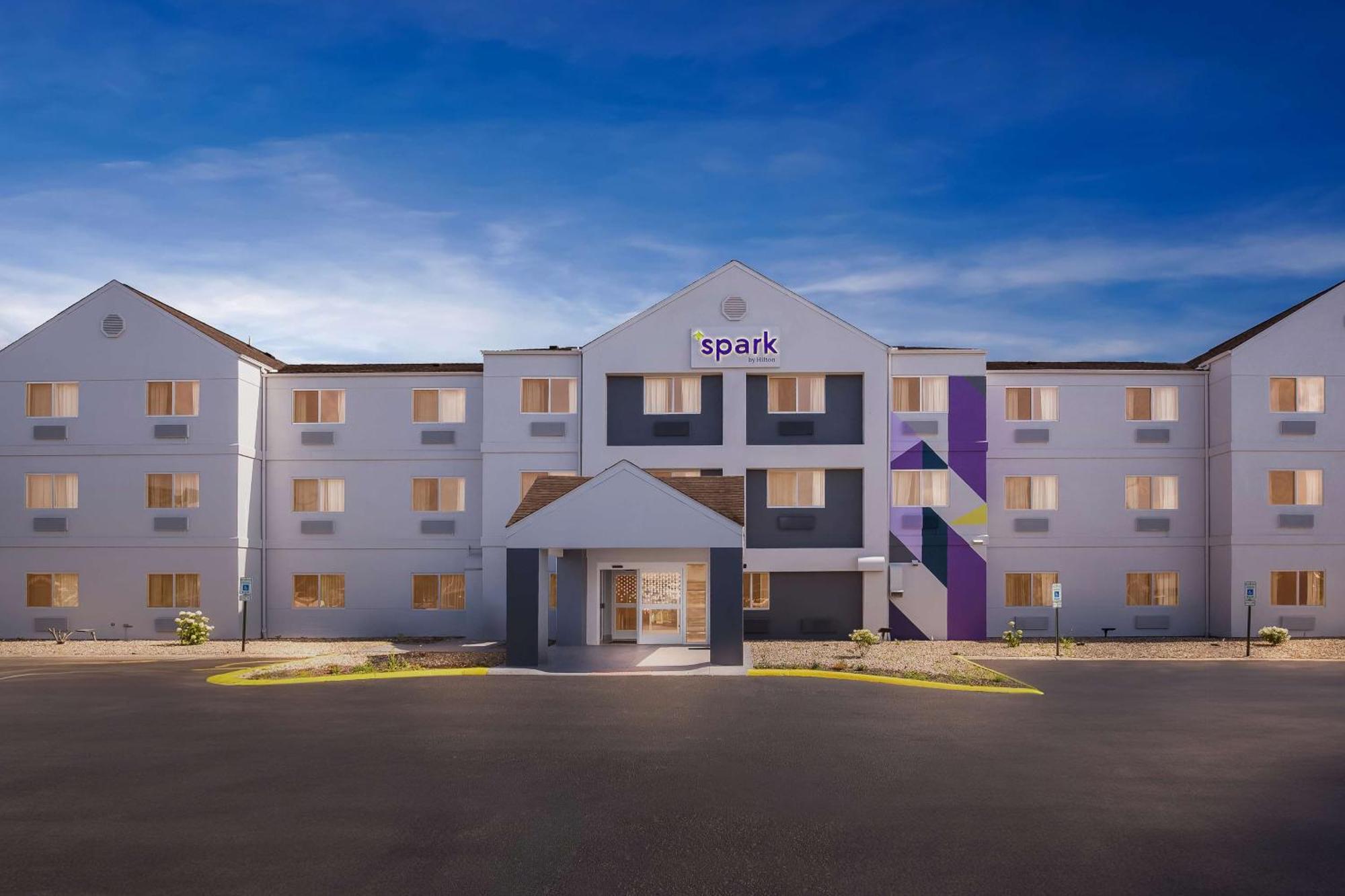 Spark By Hilton Springfield Southwest Екстер'єр фото