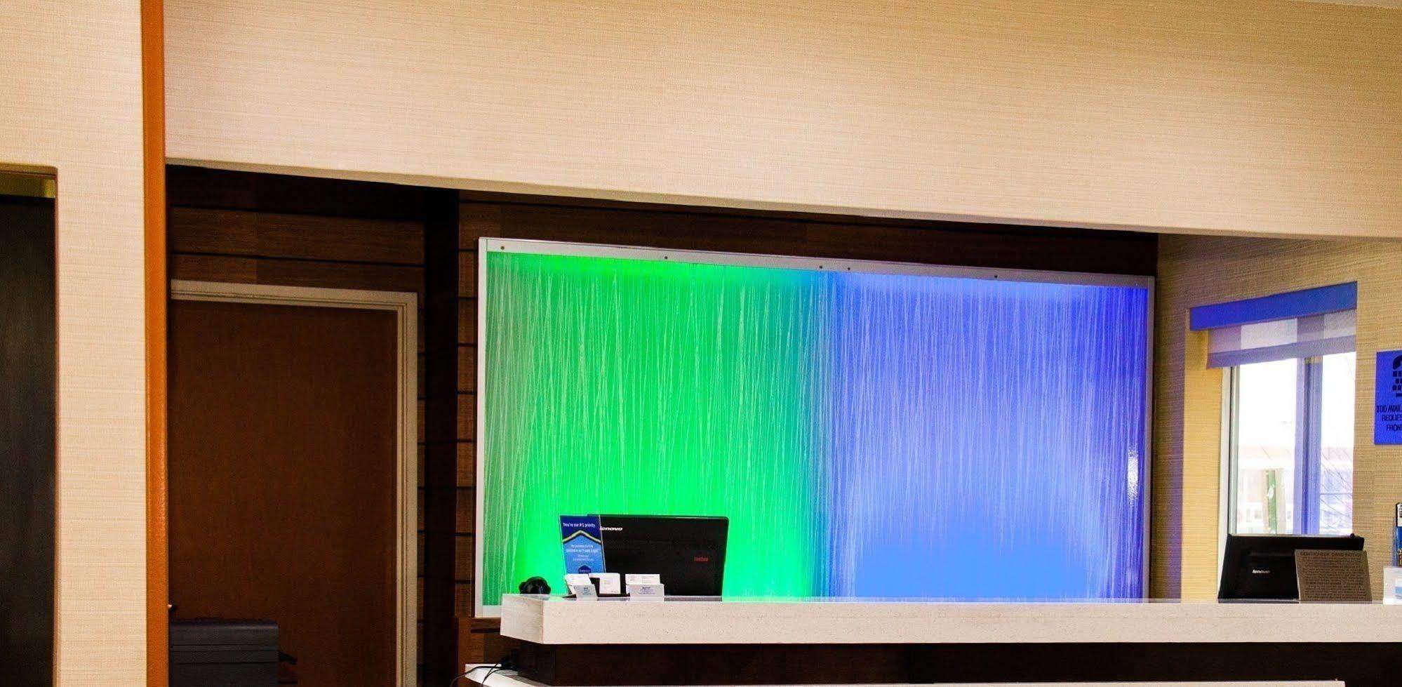 Spark By Hilton Springfield Southwest Екстер'єр фото